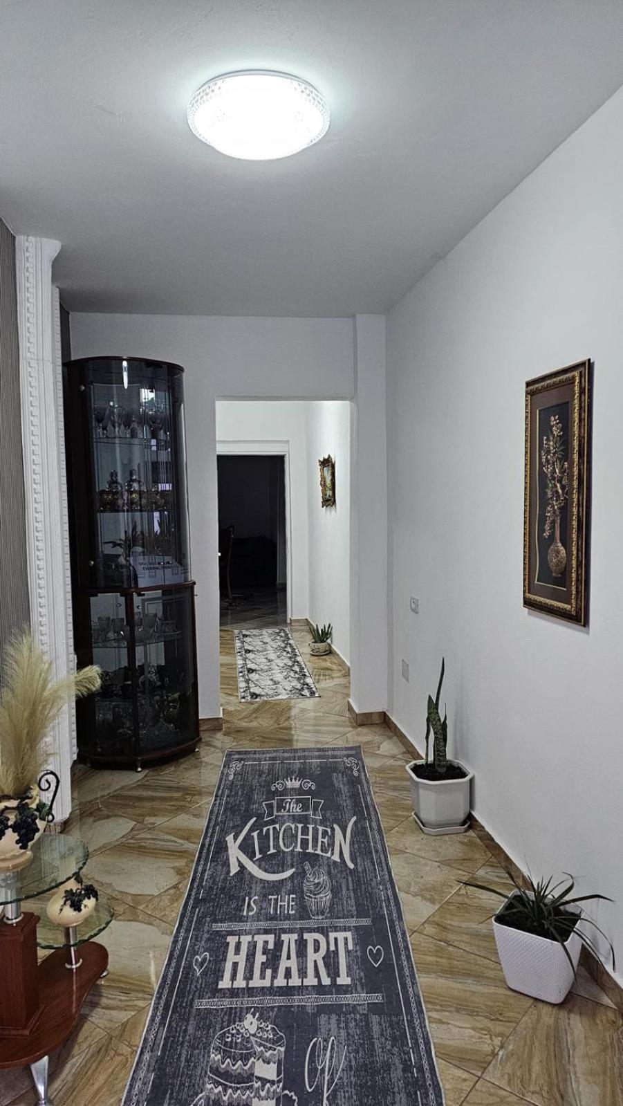 Guesthouse Albi Berat Eksteriør bilde