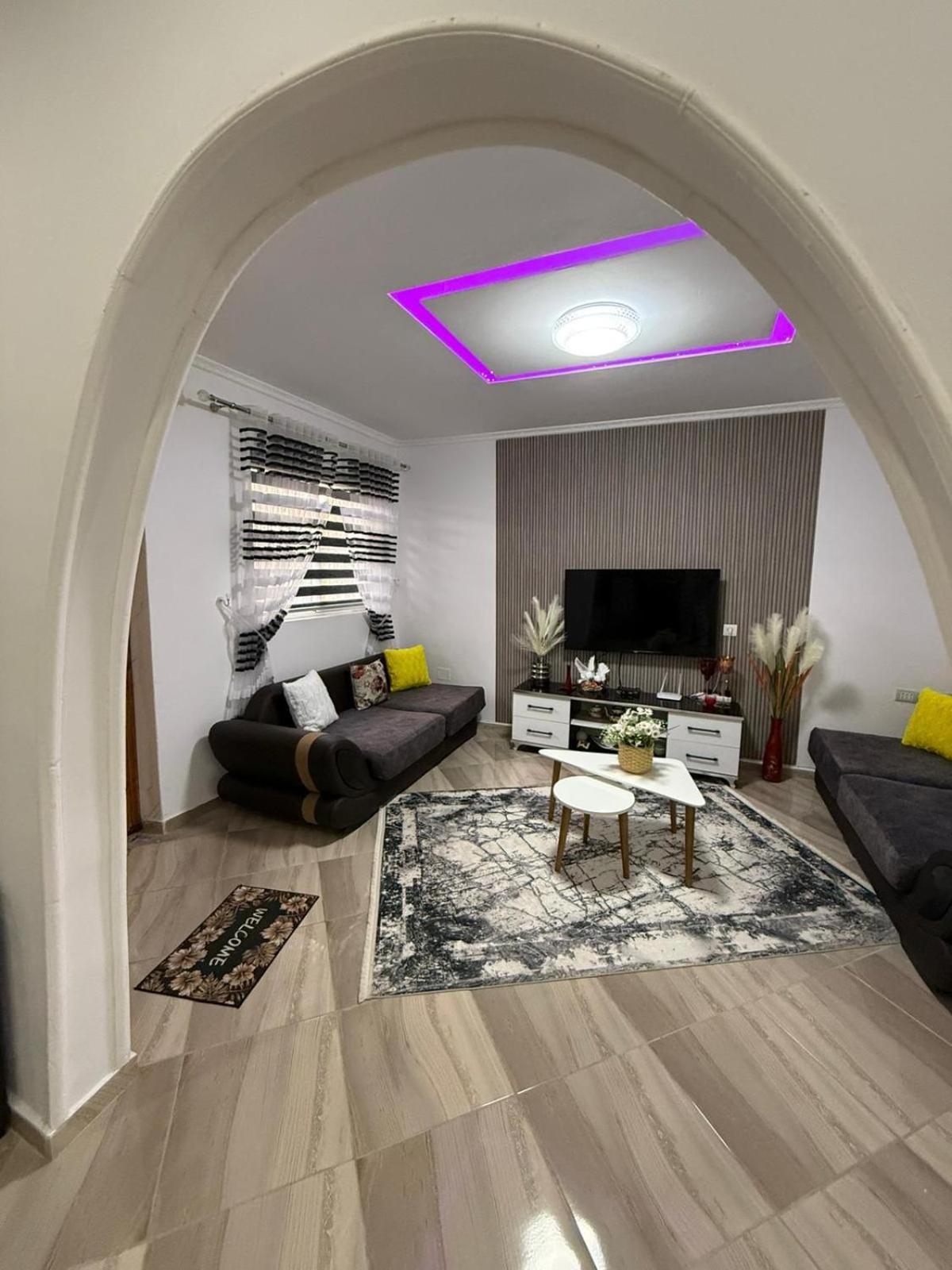 Guesthouse Albi Berat Eksteriør bilde